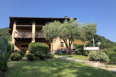 Image de Villa 'Le Fontanelle' vue du lac, piscine, wi-fi, air conditionné, Smart Tv, Bbq