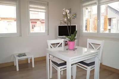 Image de appartement en centre ville de Honfleur avec place de parking