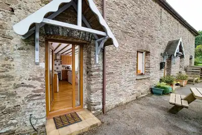 Image de 3 lit chalet près de Kingsbridge de vacances de luxe et des plages primés