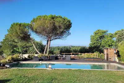 Image de Chalet avec baignade écologique privée sur 1 hectare