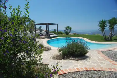 Image de Une magnifique villa de charme, de caractère et de beauté rustique.