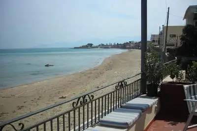 Image de Villa sur la plage avec terrasse, 6 Ă 12 personnes