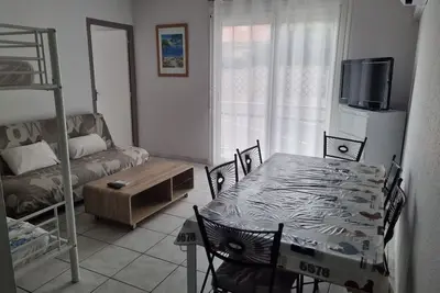 Image de Grand T2, 40m², Front de mer, plage centrale, Wifi, clim