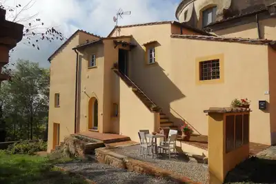 Image de Bel appartement de vacances de deux chambres restauré avec piscine à débordement