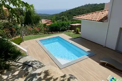 Image de Villa familiale sur les hauteurs de Solenzara - Vue mer - Piscine chauffée