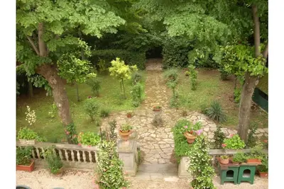 Image de Villa Fuà avec vue sur le parc privé