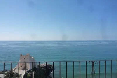 Image de Vue époustouflante - maison avec terrasse