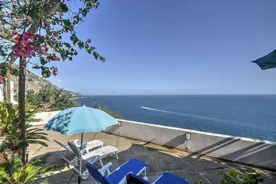 Image de Casa Capinera: Un appartement lumineux face au soleil et à la mer.