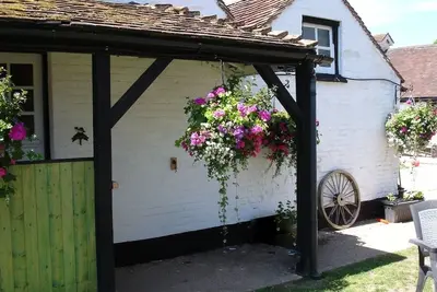 Image de Conversion unique de produits laitiers indépendants situés dans une ferme New Forest