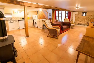 Image de Grange rénovée avec piscine privée sur une ferme familiale en Charente.