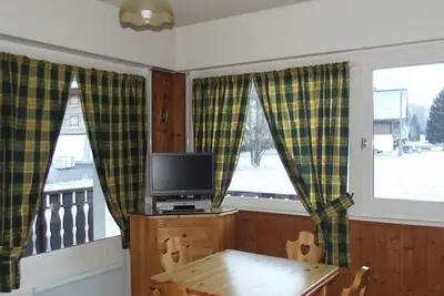 Image de Dans une petite résidence, appartement de 2 personnes à 4 personnes.
