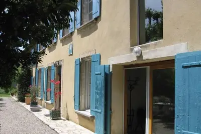 Image de Appartement dans Mas Provençal à Avignon\n(4 personnes)