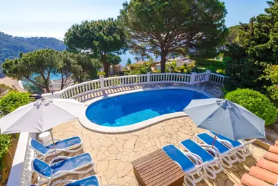 Image de Club Villamar - Villa avec piscine privée et située à seulement 500m. de la plage de Canyelles