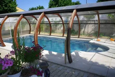 Maison avec piscine et jardin Maison avec piscine et jardin