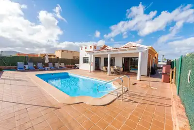 Villa avec piscine et Wifi située sur le golf de Caleta De Fuste