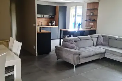 Image de 1, 2 ou 3 chambres dans maison proche Groupama Stadium Lyon Decines Meyzieu