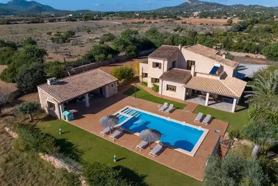 Image de Reposez-Vous Et DÉTENDEZ-Vous Sur Le Terrain Et PRÈS De La Plage Wifi Gratuite Et De La Piscine PRIVÉE