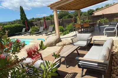 Image de Ste Lucie de Porto-Vecchio, villa paisible, piscine privée proche des plages