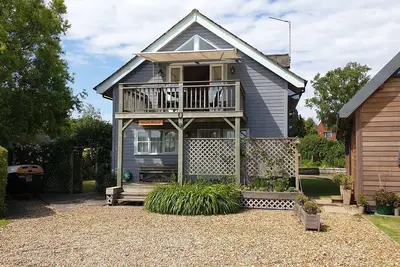 Image de Waterside House With Garden (3 Chambres à coucher - 5 personnes)