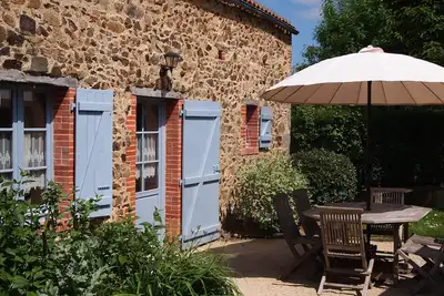 Gite Le Prieure 4-6 pers- Avec Piscine à 20 min du Puy Du Fou