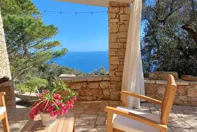 Image de Villa De Vacances Sur La Mer Avec Un Jardin De 3000 M²