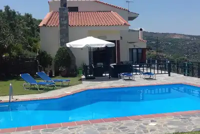 Villa \"Iliothea\" séjour privé, Milatos Crète, grande piscine, vue sur la mer jusqu'à 16 personnes
