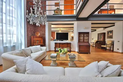 Image de Loft by KlabHouse w / 3bdr près de Fondation Prada