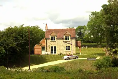 Image de Paisible, pittoresque, chalet confortable près de Wells et Frome