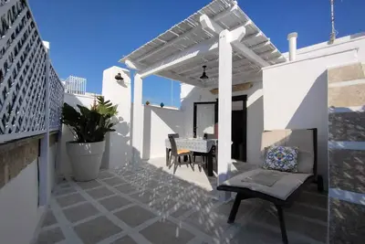 Image de Splendide demeure typique au centre avec terrasse, à 400 mètres de la mer