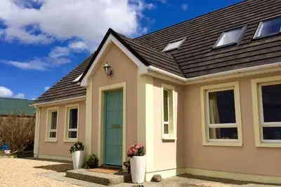 Image de Cottage de Prestige côtière irlandaise près de DunDonegal. Juin et Septembre à partir de 395 £ par nous