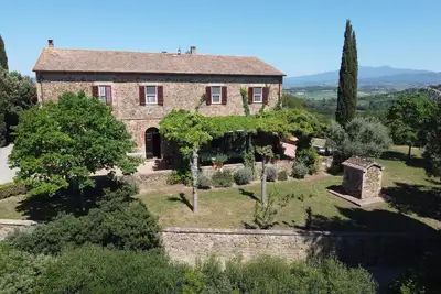 Belle villa toscane avec grande piscine, vue imprenable et personnel expérimenté