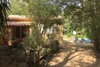 Image de Jolie maison entre mer et montagne