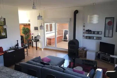 Image de Dans résidence avec piscine très bel appartement *** traversant 110 m²+terrasse