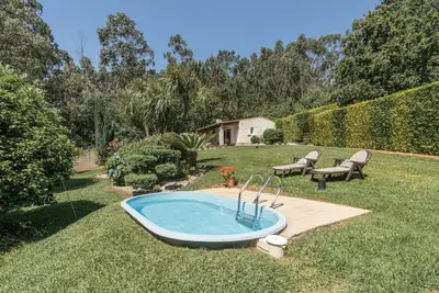 Image de Maison 7 minutes Ă pied de la plage avec jardin et piscine