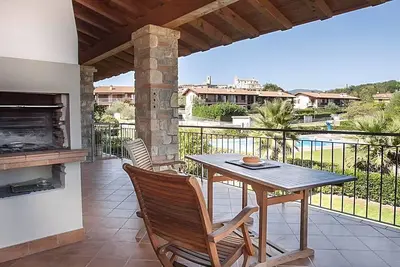 Image de Maison de golf - Appartement confortable - Piscine - Terrasse de 40 m² - Surplombant les collines