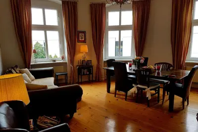 Image de Spacieux et charmant appartement situé au centre, 140 qm, 6-7 personnes