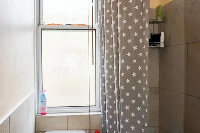 Image de 1 Bedroom Apartment near Edinburgh City Centre