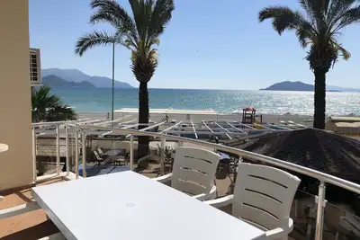 Image de Poseidon 3, appartement de luxe avec plage et la mer vue imprenable.