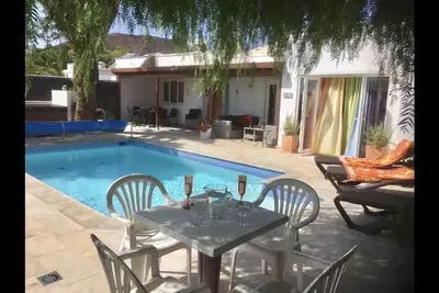 Image de Villa spacieuse avec privée, jardin ensoleillé, vue sur la mer et piscine Exclusive + bain à remous