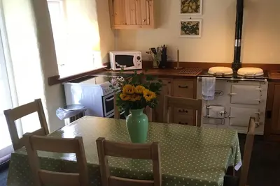 Image de Chalet confortable et paisible à Manorbier, Pembrokeshire pour 6, à un mile de la plage