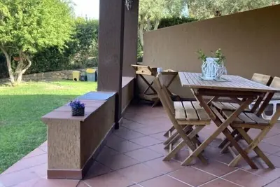 Image de Maison de vacances à 10min à pied de la mer, entouré de verdure avec un jardin privé