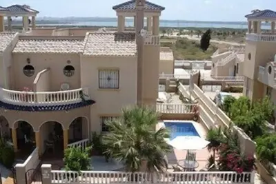 Image de Villa de luxe climatisée avec Wi-Fi et piscine privée, près de la plage et bars