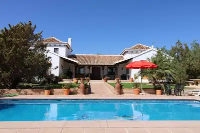 Image de Spacious Country House with Private Pool & Mountain Views