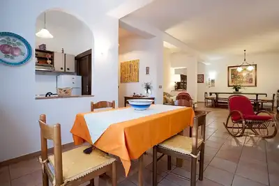 Image de Appartement dans villa avec piscine et jardin privatifs