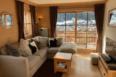 Image de Idéalement situé appartement de 2 chambres avec vue imprenable plein sud