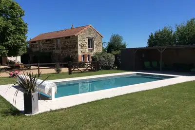 La Grange à louer avec piscine - La ville la plus proche est Saumur