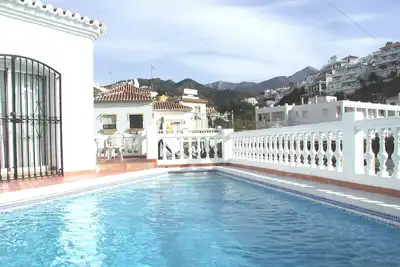 Image de Maison de ville Villa avec piscine privée et Air-Con à proximité de la plage de Burriana