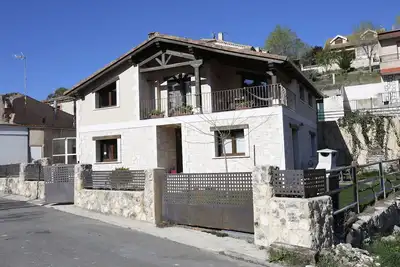 Image de Maison à Fompedraza pour 7/8 personnes à Ribera del Duero, près de Peñafiel