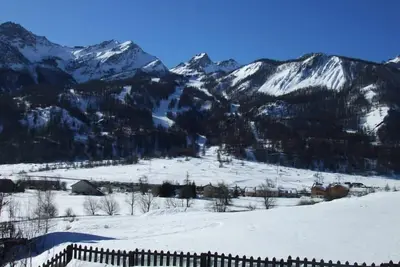 Image de Serre-Chevalier (Monêtier Les Bains) appartement** dans chalet, très belle vue