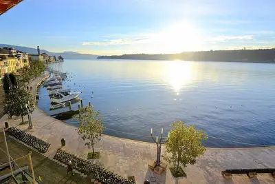 Image de Casa Nuvola: Un appartement lumineux et élégant situé au bord du lac de Garde.